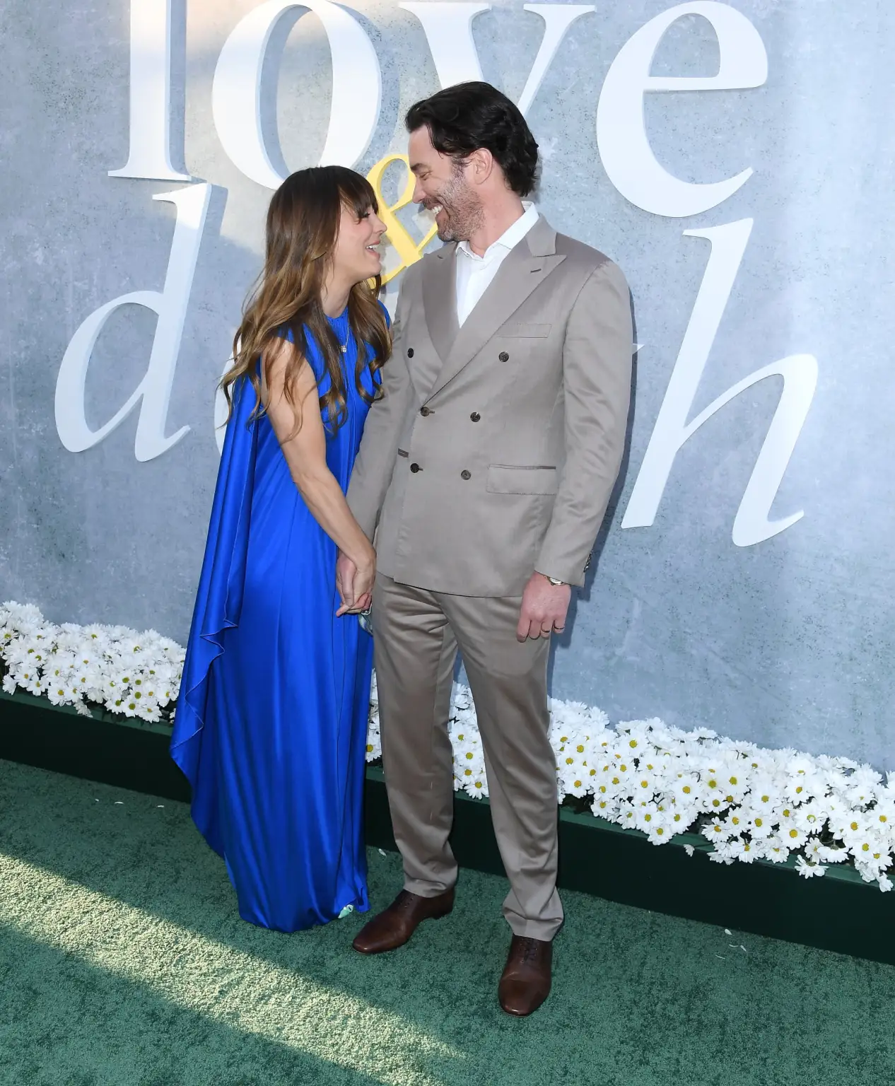 Kaley Cuoco Nuts Kaley Cuoco Nuts